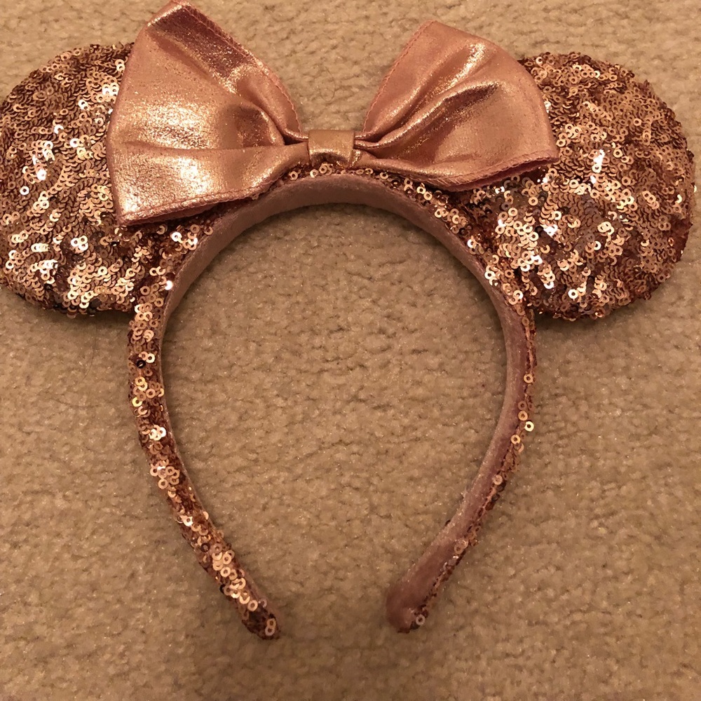 Disney parks rose gold Minnie ears